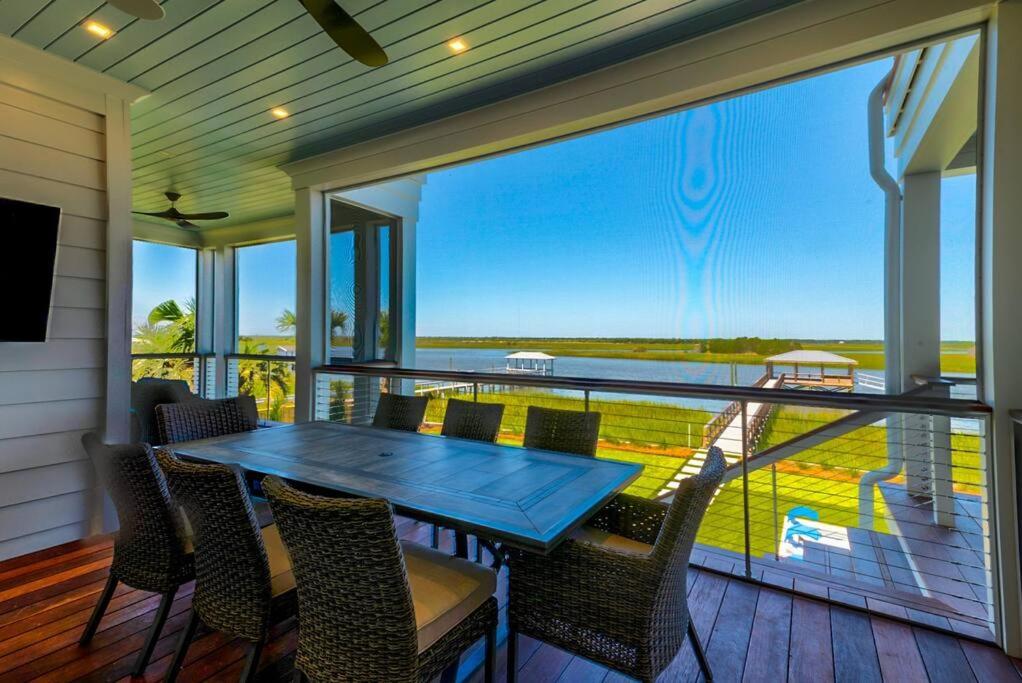 New Waterfront Home With Deep Water Dock Isle of Palms Exterior photo